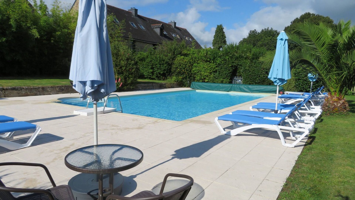 Melgven Cottage | 7 Cottages in 100 acres, heated pool. Near Pont Aven, Concarneau, beaches 15km