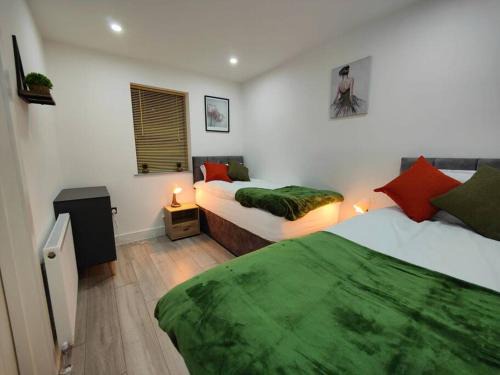 Kettering House | 7 Guests - 4 Bedroom - Free Wi-Fi - Kettering