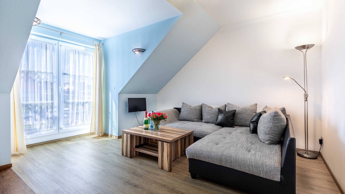 Pepelow Apartment | (7) Lisa, 2-room apartment, loggia, upper floor - Ostseeferienhaus Drachenflieger Pepelow OFC