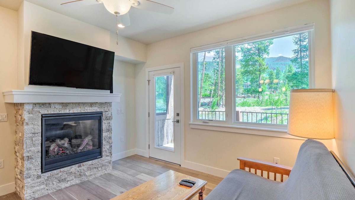 Lakeside Village Condo | 7 Mi to Arapahoe Basin Ski Area: Keystone Condo