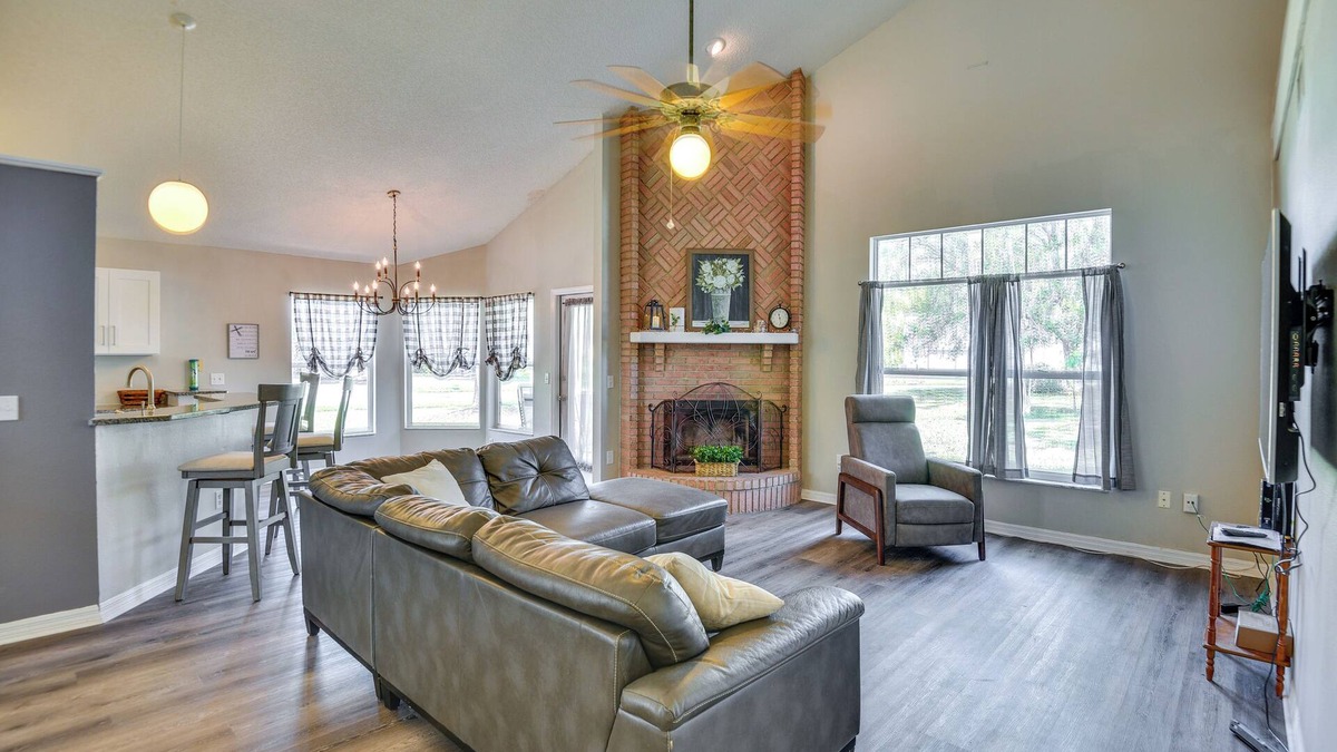 Port Orange House | 7 Mi to Beach: Pet-Friendly Home in Port Orange!