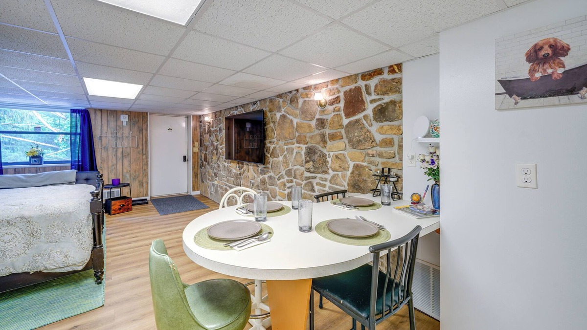 Sophia House | 7 Mi to Beckley: Townhome Near Hiking & Fishing