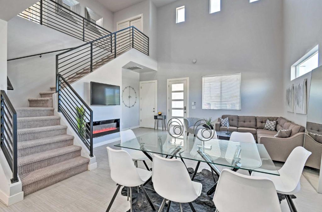 Alhambra House | 7 Mi to Dtwn Phoenix Home with Patio and Yard