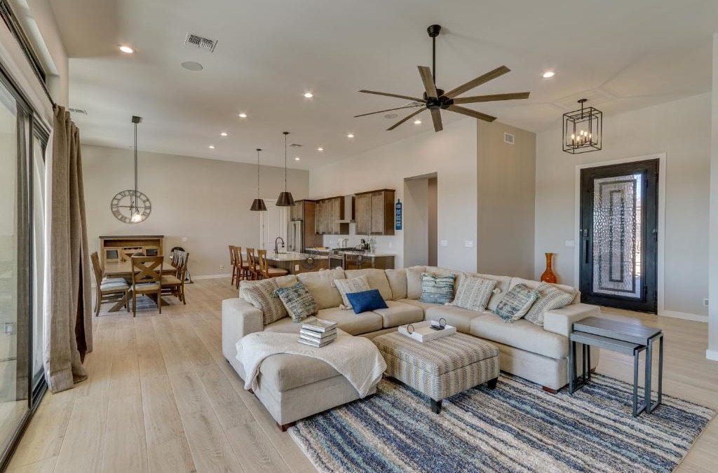 Apache Junction House | 7 Mi to Lost Dutchman Home with Pool and Patio!