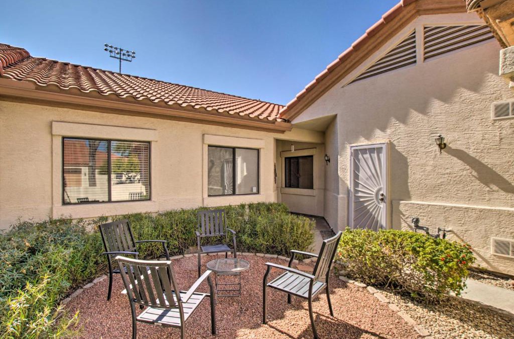 Park Center Place House | 7 Mi to Mill Ave BBQ-Ready Mesa Townhouse