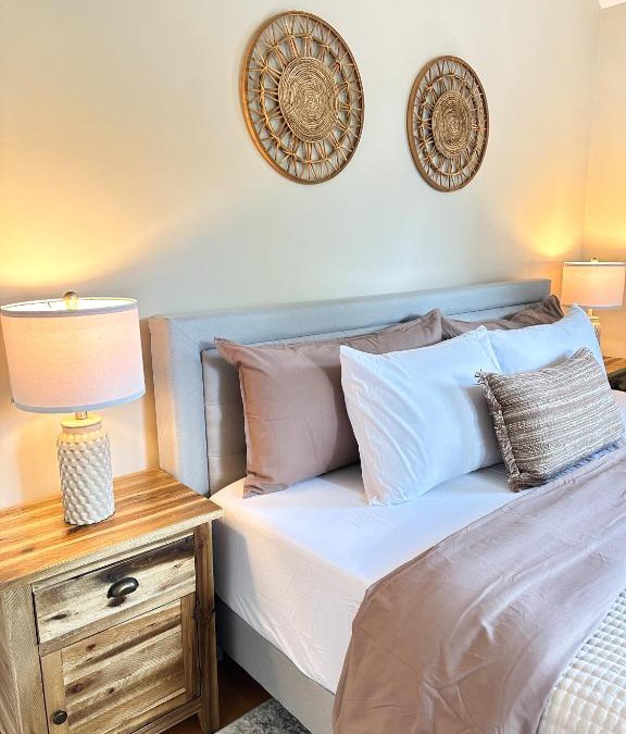 West New Haven House | 7 Mins drive to Yale, Large fenced yard