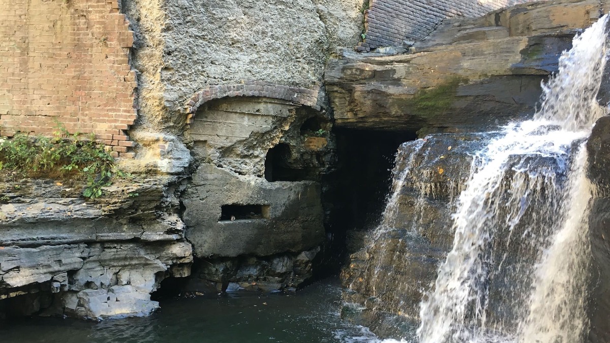 Ithaca Apartment | 7 minute Walk to Downtown & Hiking Trails! Gorge View Apt