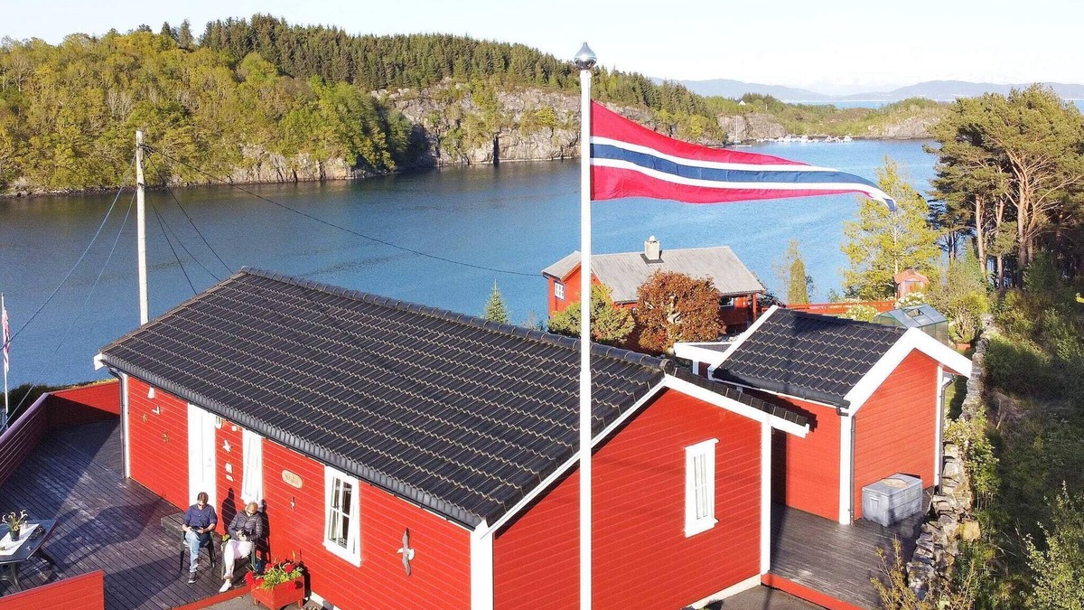 Sund House | 7 person holiday home in KLOKKARVIK