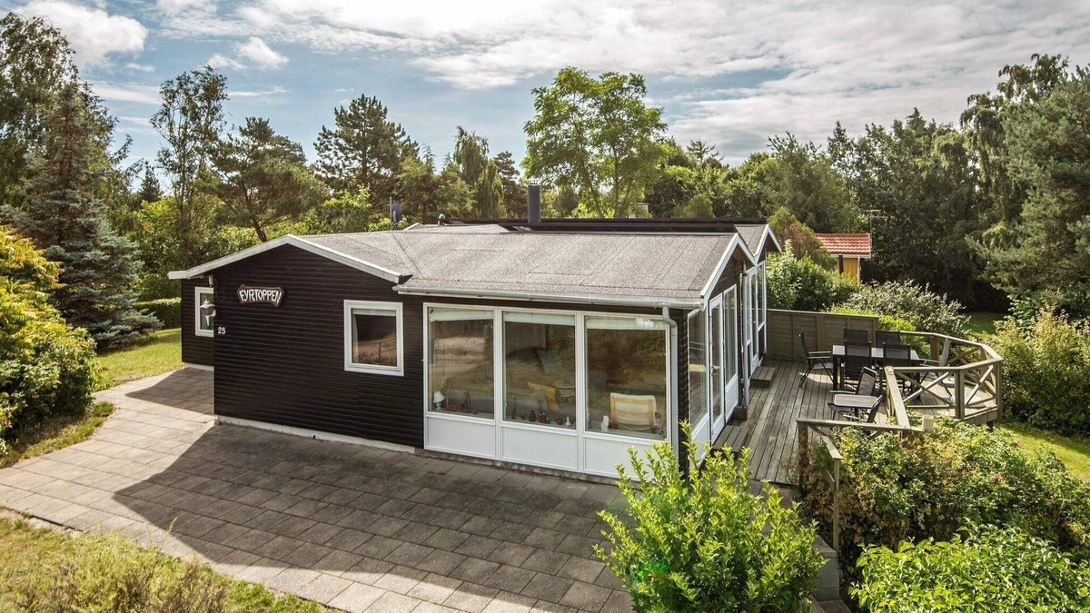 Skødshoved Strand House | 7 person holiday home in Knebel-By Traum