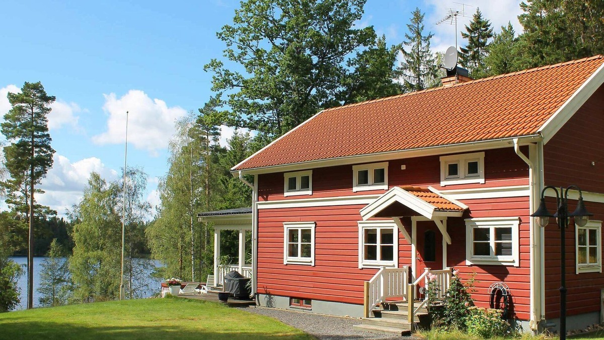 Eksjo Municipality House | 7 person holiday home in HULT