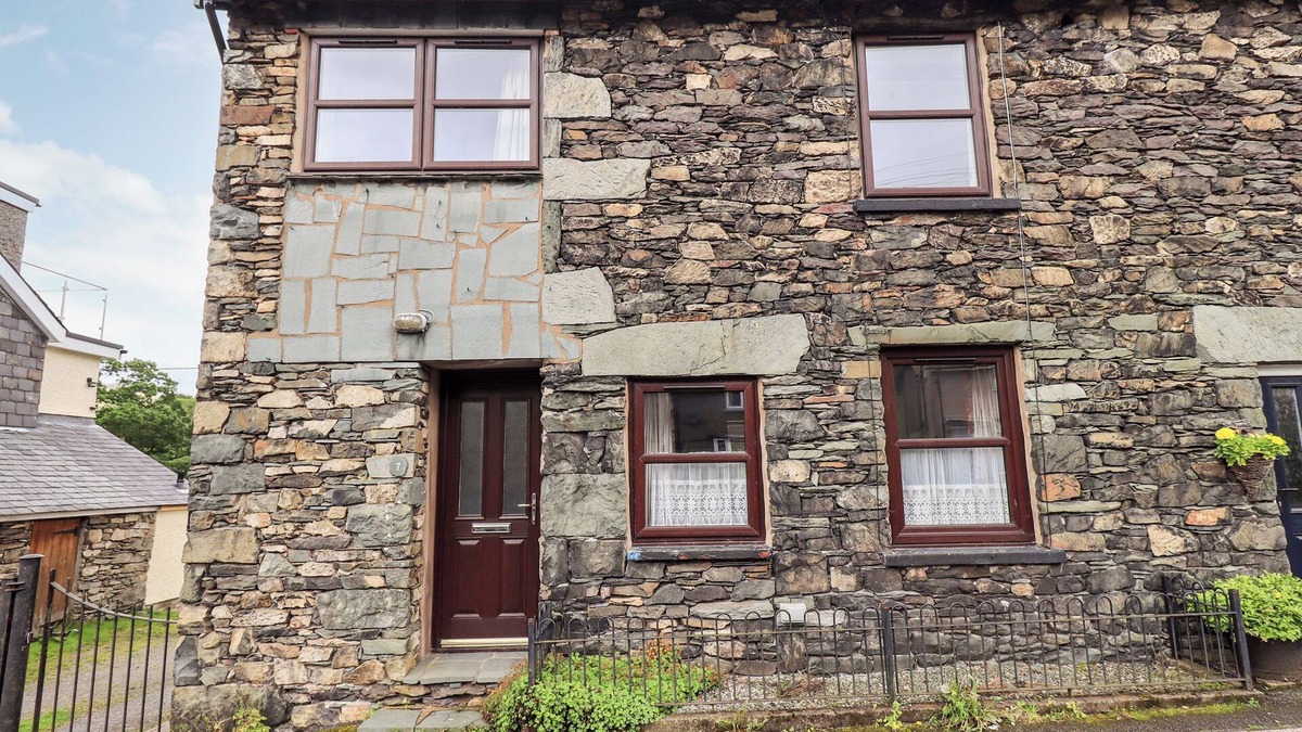 Glenridding Cottage | 7 STYBARROW TERRACE, family friendly, with a garden in Glenridding