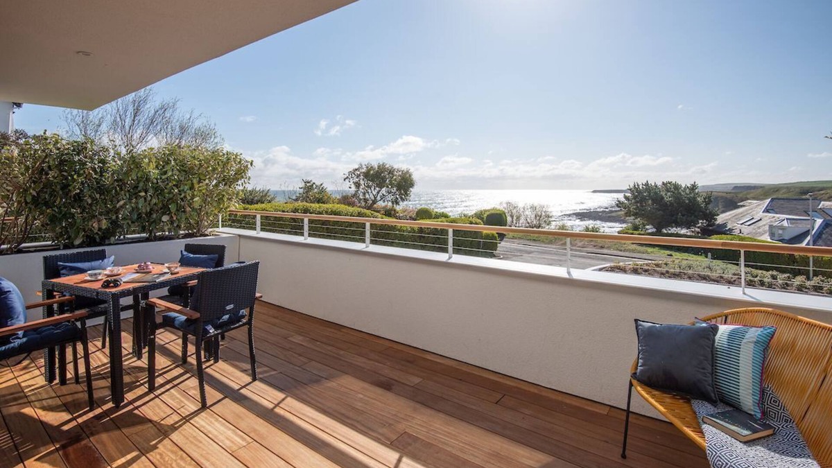 St Abbs Apartment | 7 THE BAY - modern sea view coastal apartment