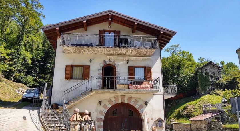 Albonico Apartment | 70 m² Apartment ∙ 2 bedrooms ∙ 4 guests