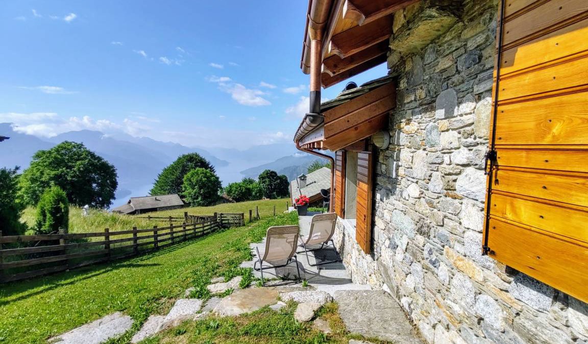 Peglio House | 70 m² House ∙ 2 bedrooms ∙ 6 guests