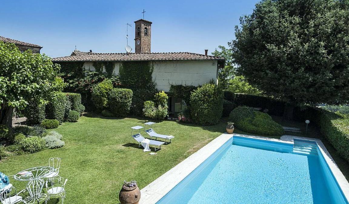 Montalcinello Villa | 700 m² Villa ∙ 8 bedrooms ∙ 13 guests