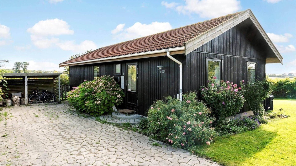 Bog By House | 7032 Bogø - Kværnen 32