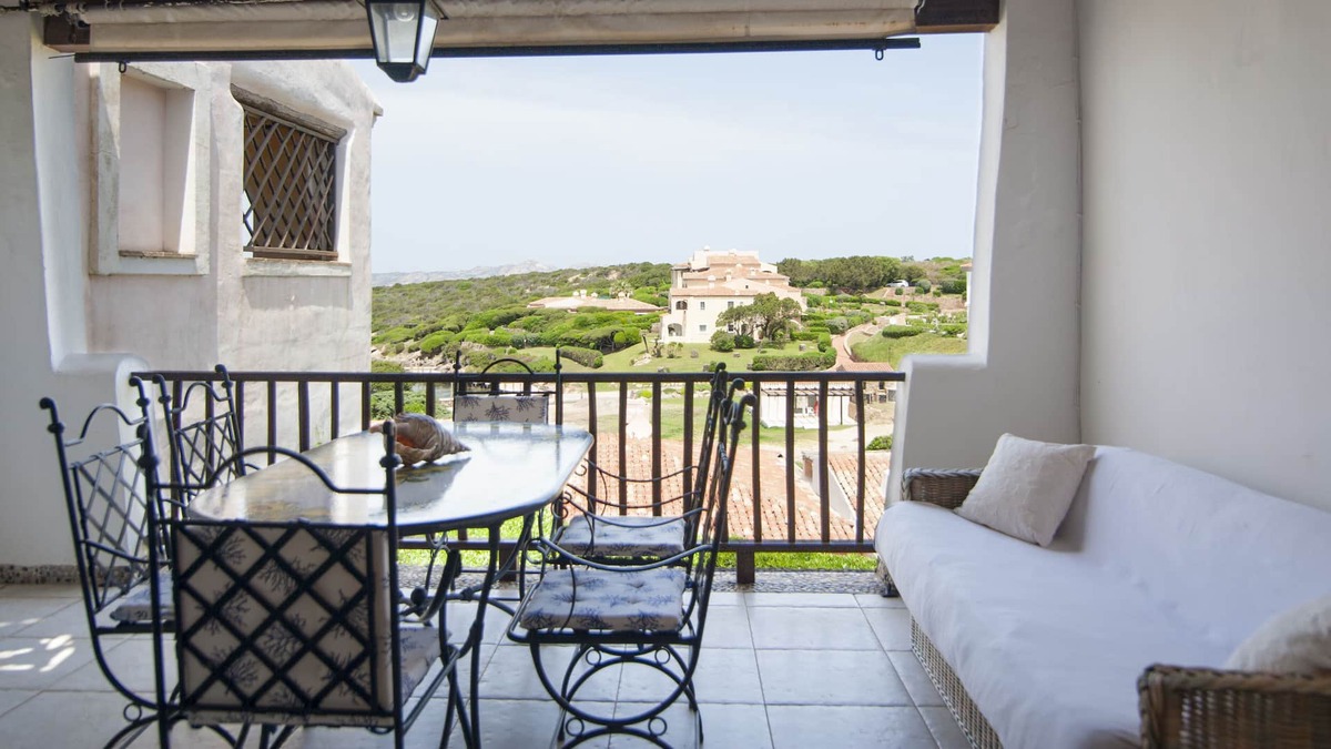 Capo Ferro Apartment | [70MT-PRIVATE BEACH] FREE SUN BEDS AND UMBRELLAS