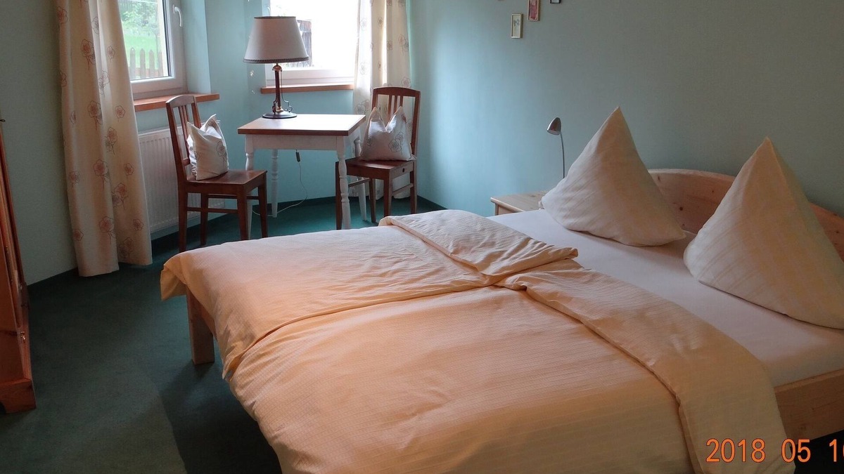 Rudolphstein Apartment | 70qm große Ferienwohnung mit zwei Schlafzimmern mit Terrasse