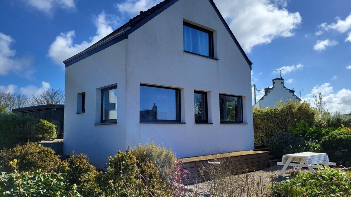 Poulgoazec House | 714-Modern house 300m from the sea and the GR34