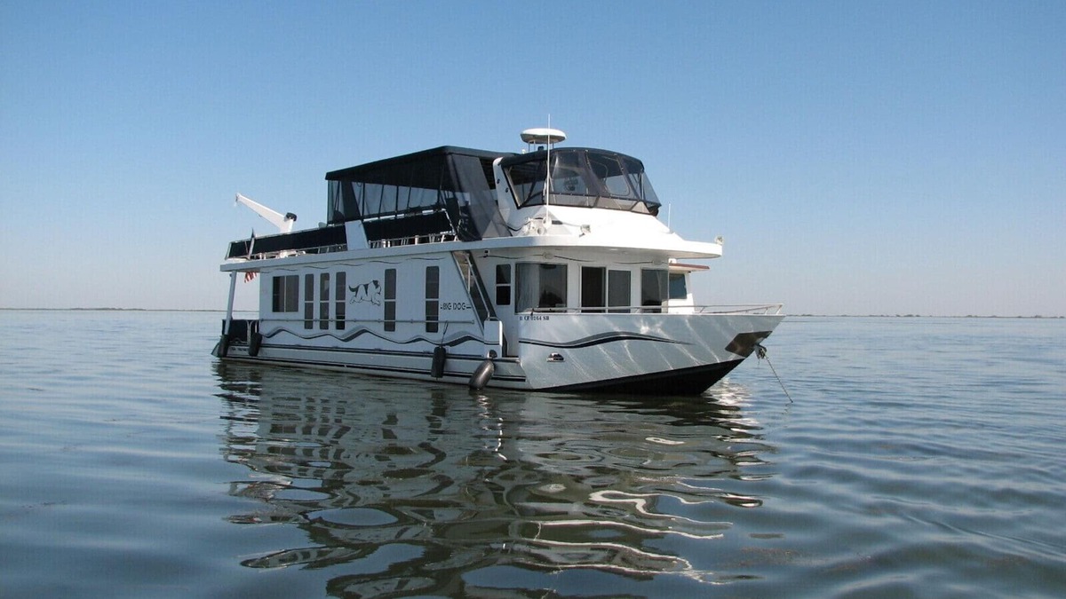 Bethel Island Boat Rental | 72 foot Luxury Custom Houseboat "Big Dog"