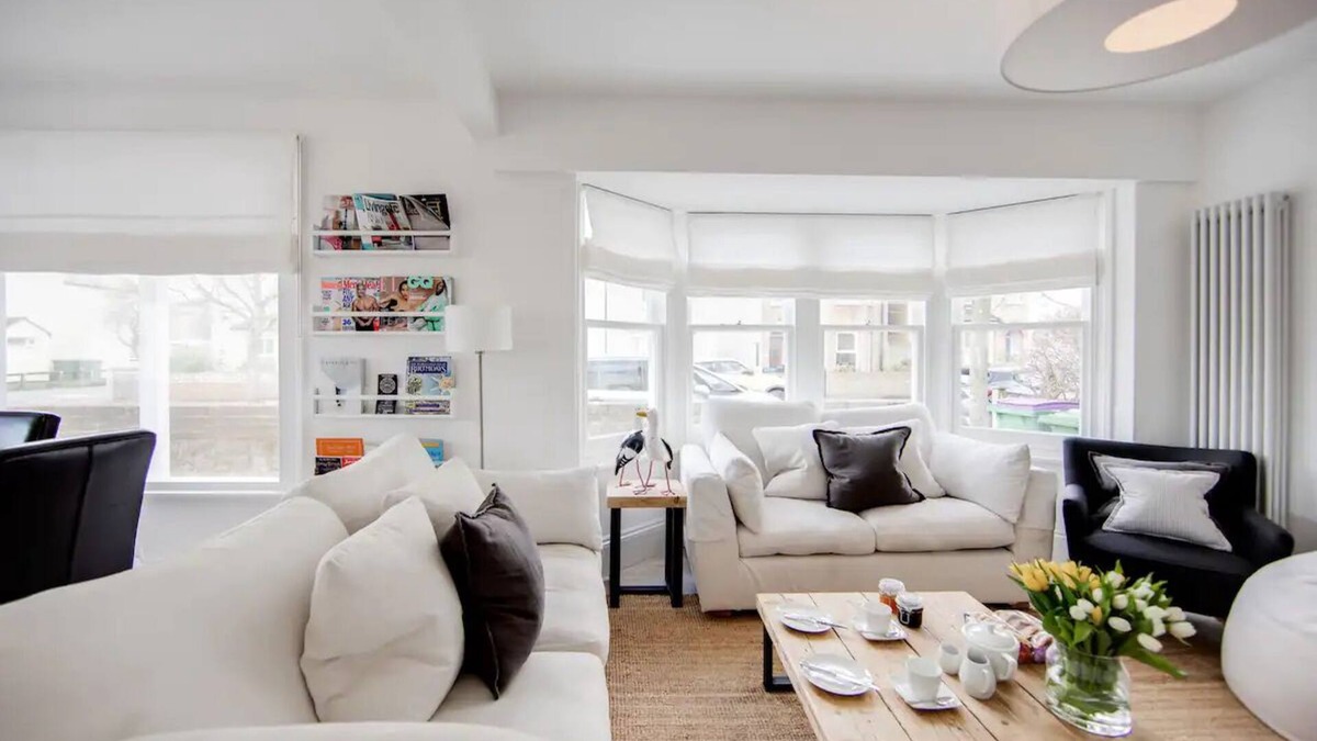 Hythe House | 74 By The Sea - *Stunning* Scandi-Coastal Home!