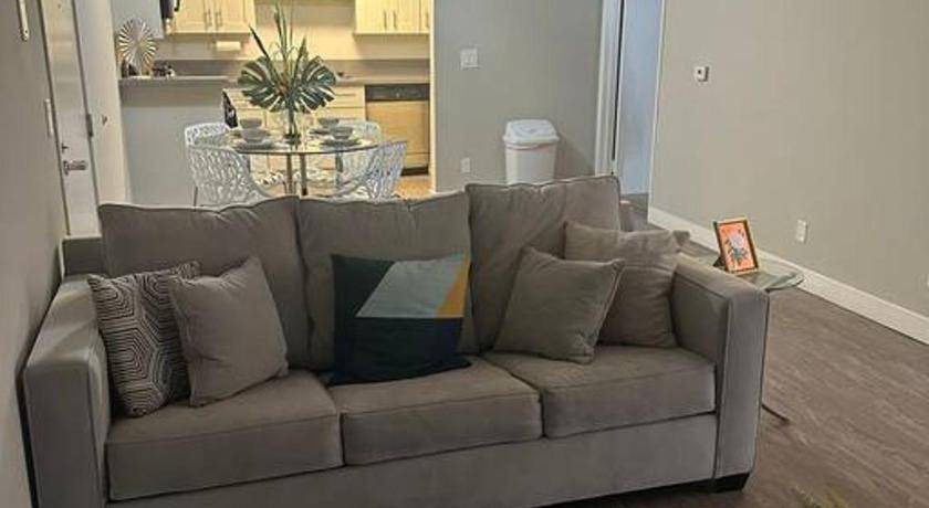 Hollywood Apartment | 74 m² Apartment ∙ 2 bedrooms ∙ 6 guests
