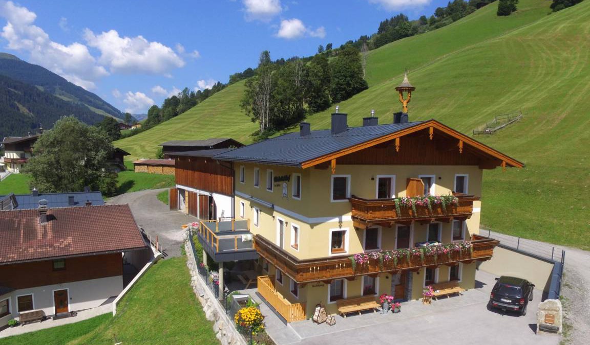 Viehhofen Apartment | 74 m² Apartment ∙ 2 bedrooms ∙ 6 guests