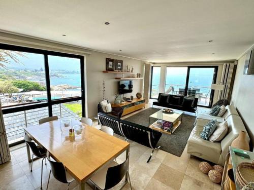 Hermanus City-Centre Apartment | 74 on Marine - Apartment 303