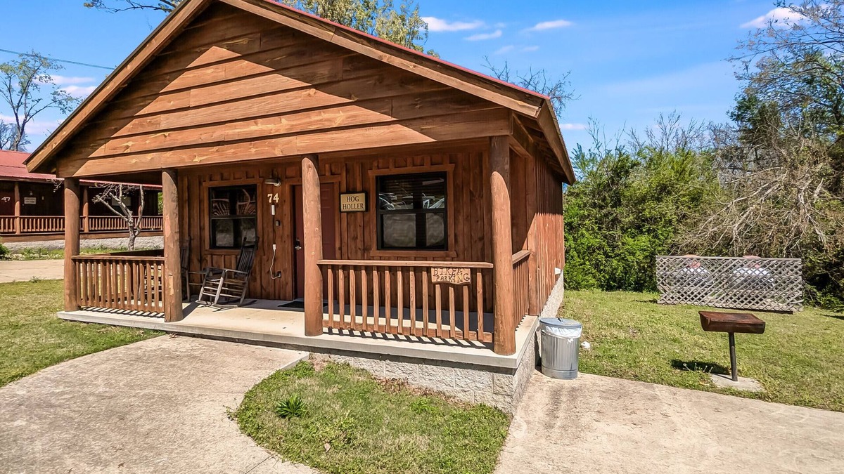 Mountain View Cabin | #74 Pinewood Cabin: Hog Holler