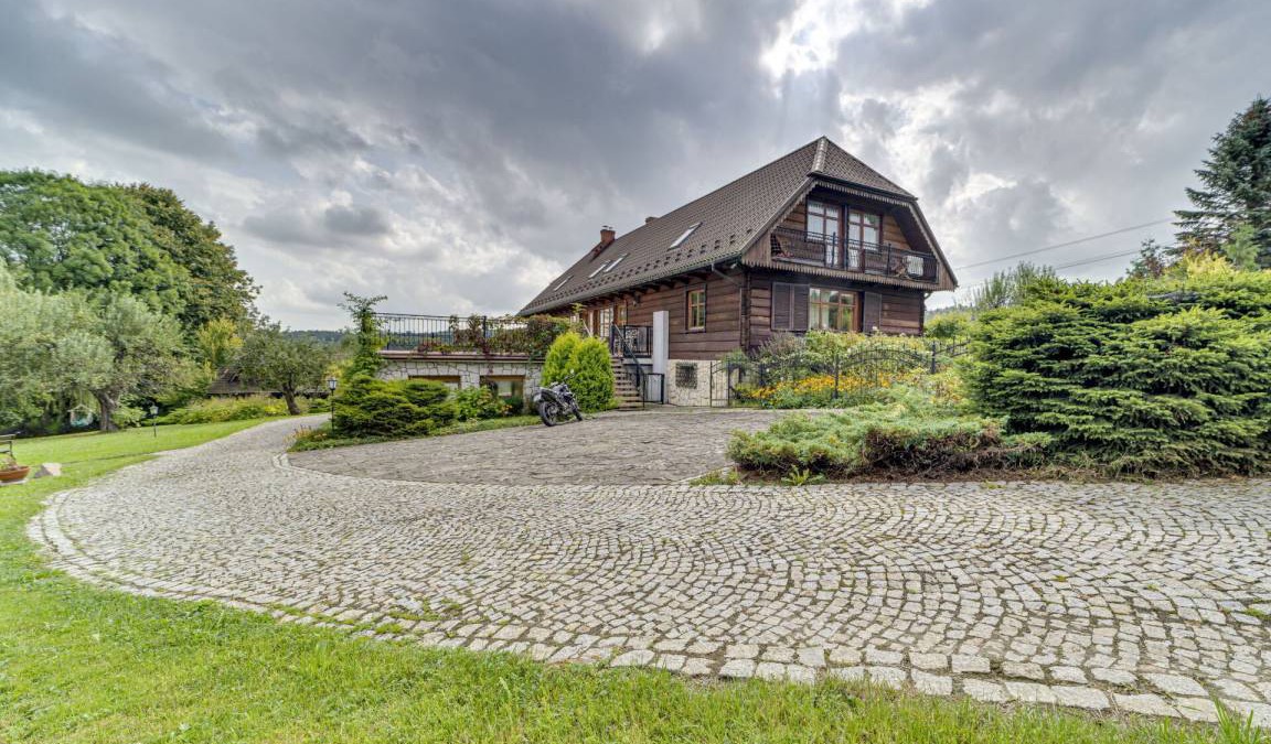 Borowna Other | 750 m² Accommodation ∙ 6 bedrooms ∙ 12 guests