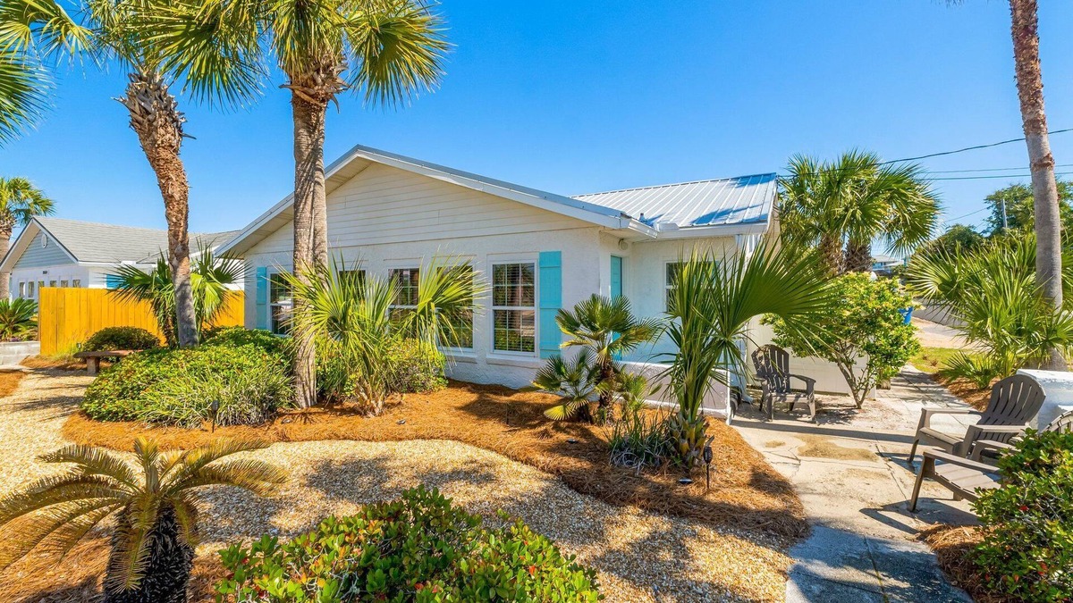 Laguna Beach Estates House | $775! August 8-23! Quiet Laguna Beach! Directly Across Street-30' to Perfect Beach Access #83