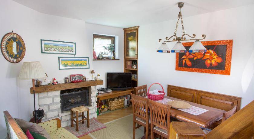 Rocca di Mezzo Apartment | 78 m² Apartment ∙ 2 bedrooms ∙ 5 guests