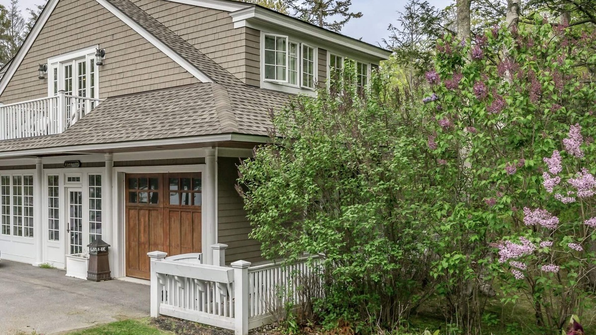 Mid-Coast and Islands House | 8 acres overlooking casco bay