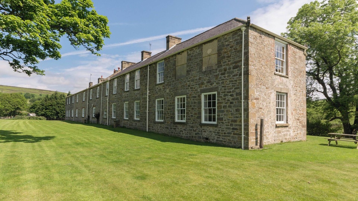 Great Fryup Dale Cottage | 8 bedroom accommodation in Kildale, near Stokesley