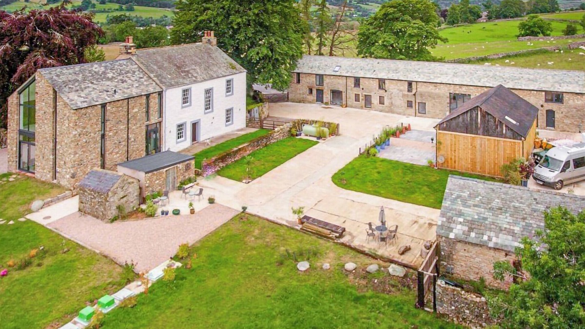 Penrith Cottage | 8 bedroom accommodation in Bampton Grange, near Great Strickland