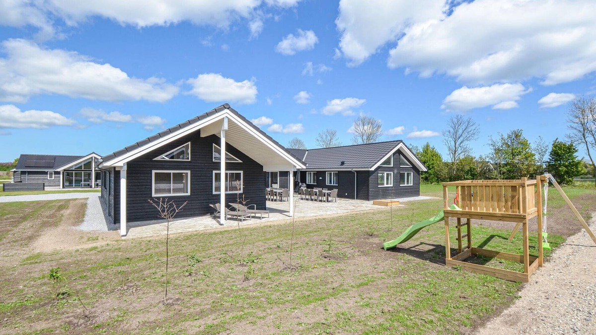 Grenaa House | 8 bedroom beautiful home in Grenaa
