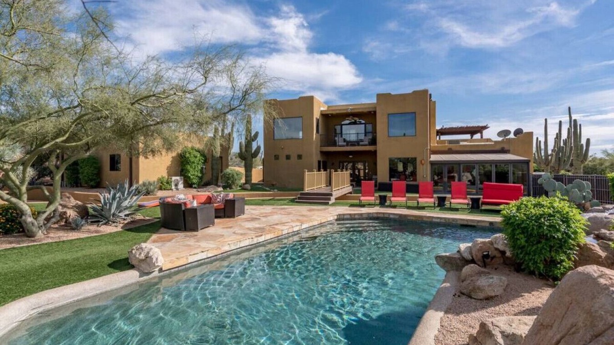 North Scottsdale House | 8 Bedroom | Game Room | Gym | Spa | Heated Pool