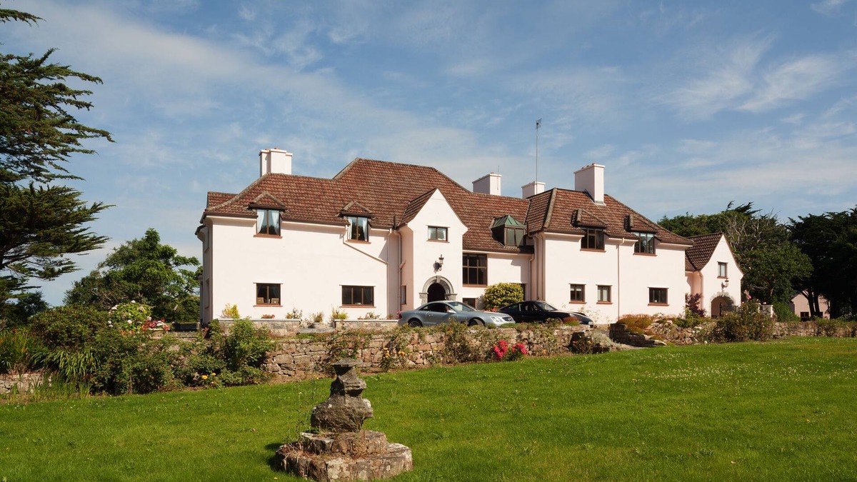 Costelloe Villa | 8 bedroom luxury country mansion in Galway