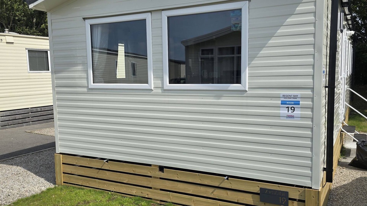 Morecambe House | 8 Berth Caravan free WiFi, Airfryer, Xbox 1