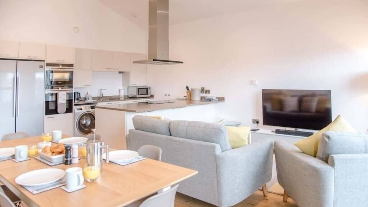 Martlesham Heath Apartment | 8 Deben Wharf, Woodbridge