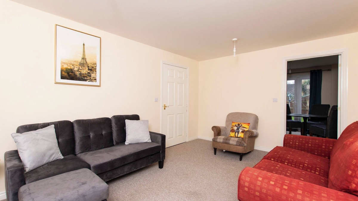 Norwich House | 8 Guests - 4 Bedrooms - Parking - Garden