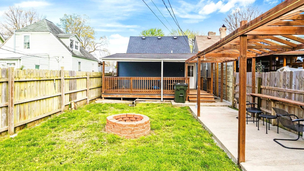 Jeffersonville - Clarksville House | 8 Mi Louisville New Albany Home