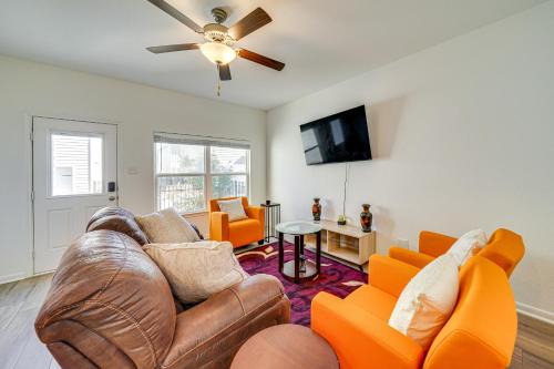 Medina Valley House | 8 Mi to Lackland AFB Pet-Friendly Home with Yard!