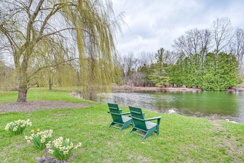 La Porte Apartment | 8 Mi to Lake Michigan Creative Retreat with Deck!