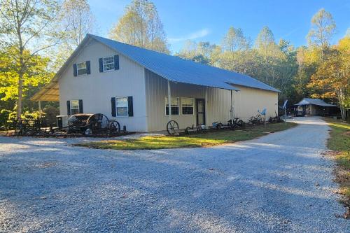 Unaka House | 8 Mi to Tellico Plains House and Cabin Near Trails!