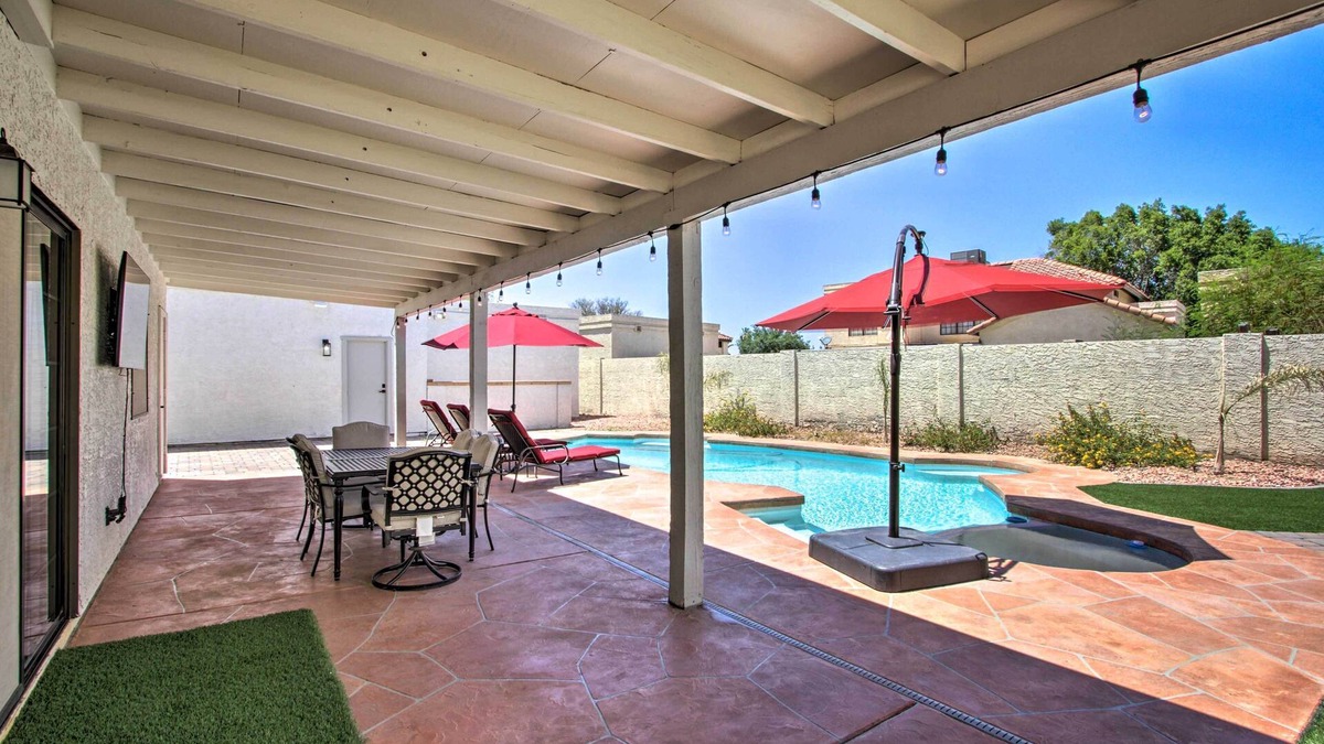 Glendale Cottage | 8 mi to Westgate: Family-friendly Glendale Home!