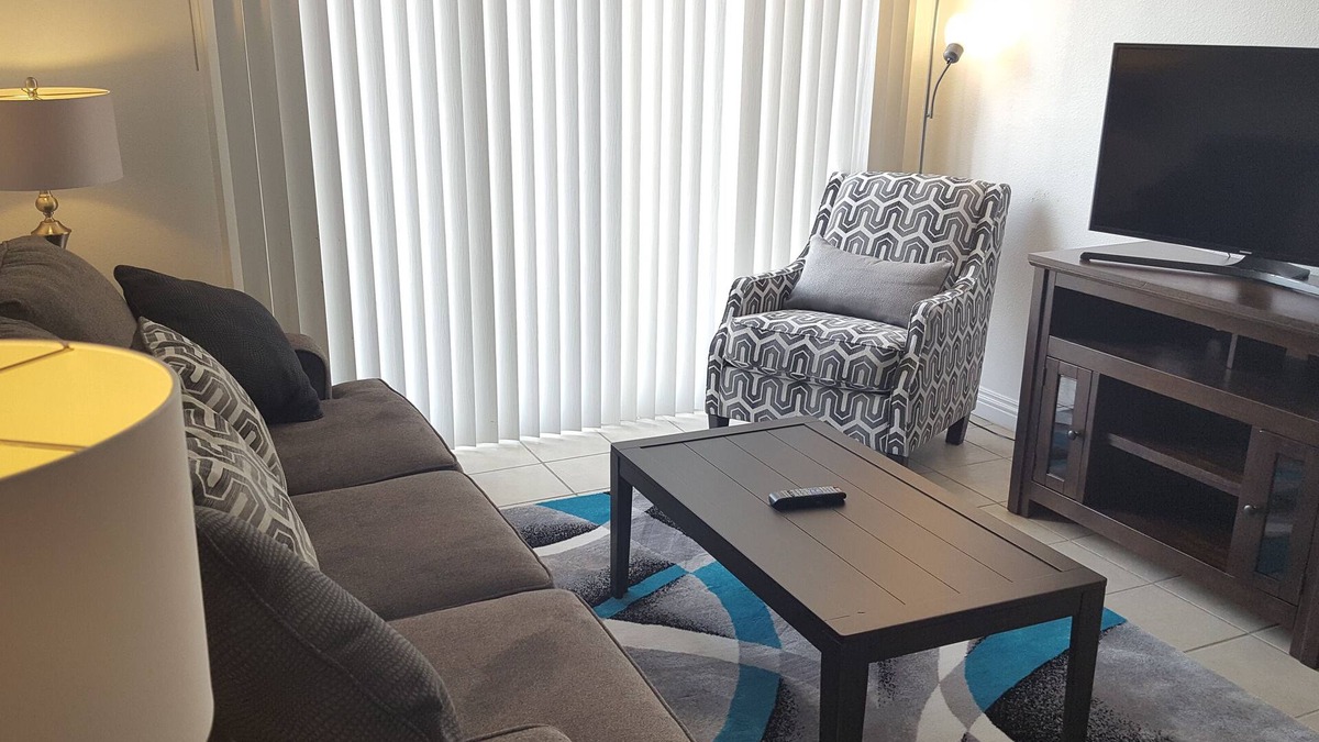 Winchester Apartment | 8 Min to the strip , 2 bedrooms !