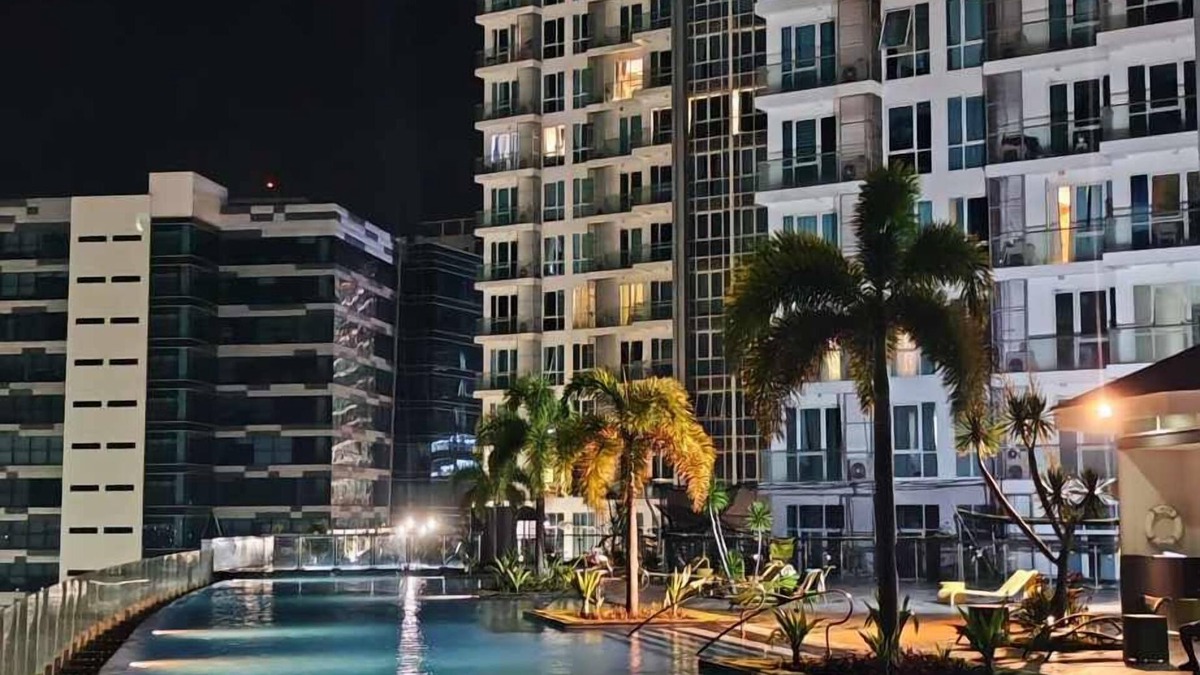Lapu-Lapu Resort | 8 Newtown Boulevard