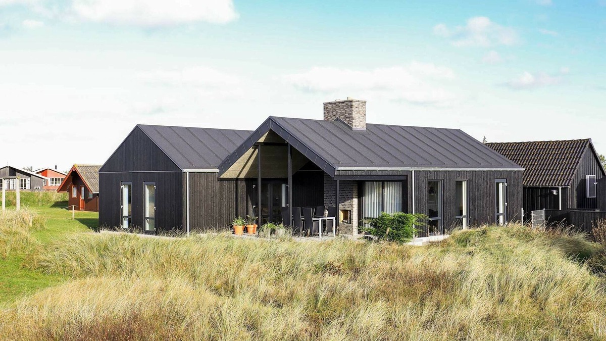 Nørre Lyngvig House | 8 person holiday home in Hvide Sande