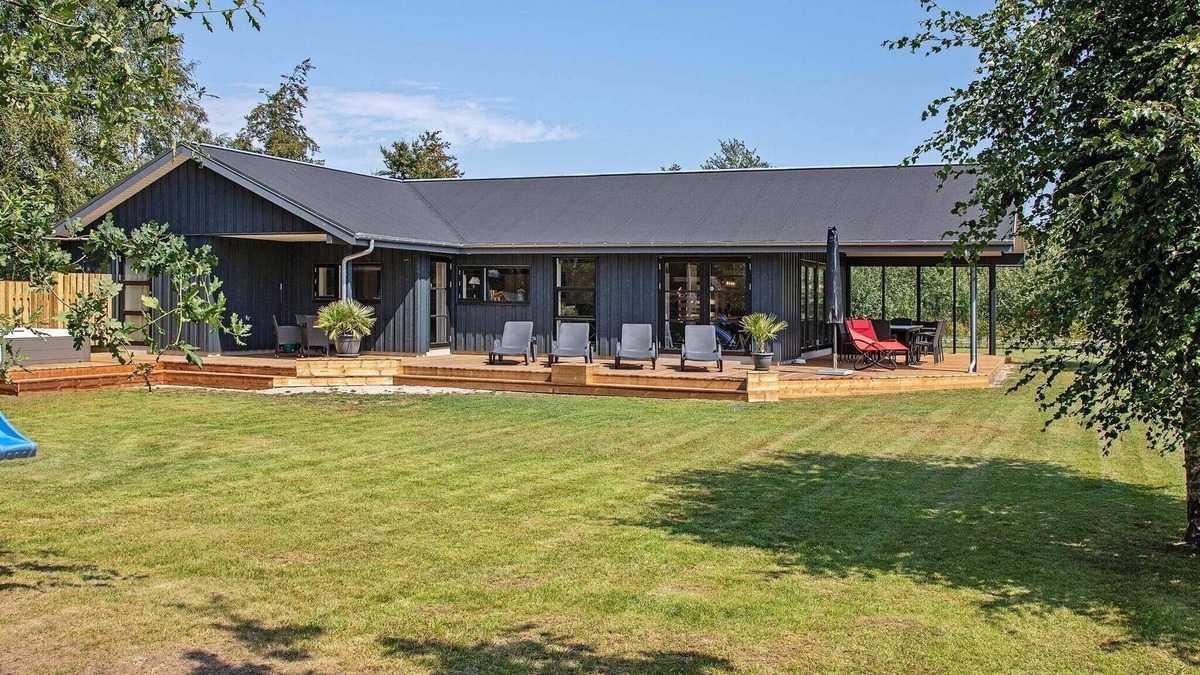 Bøtø By House | 8 person holiday home in Væggerløse